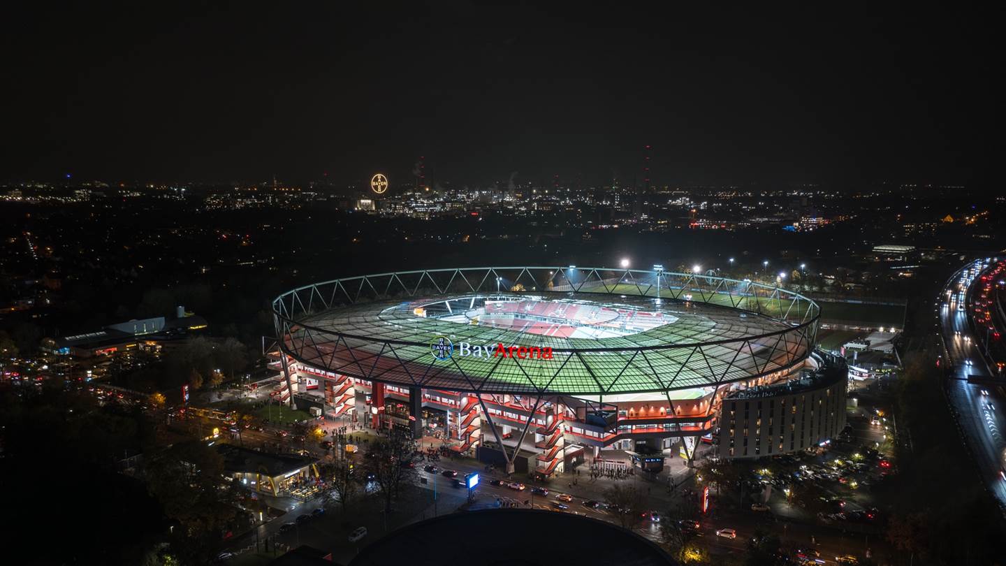 Η Λεβερκούζεν μόλις έγινε η πρώτη ομάδα που παίρνει αήττητη τον τίτλο στη Bundesliga