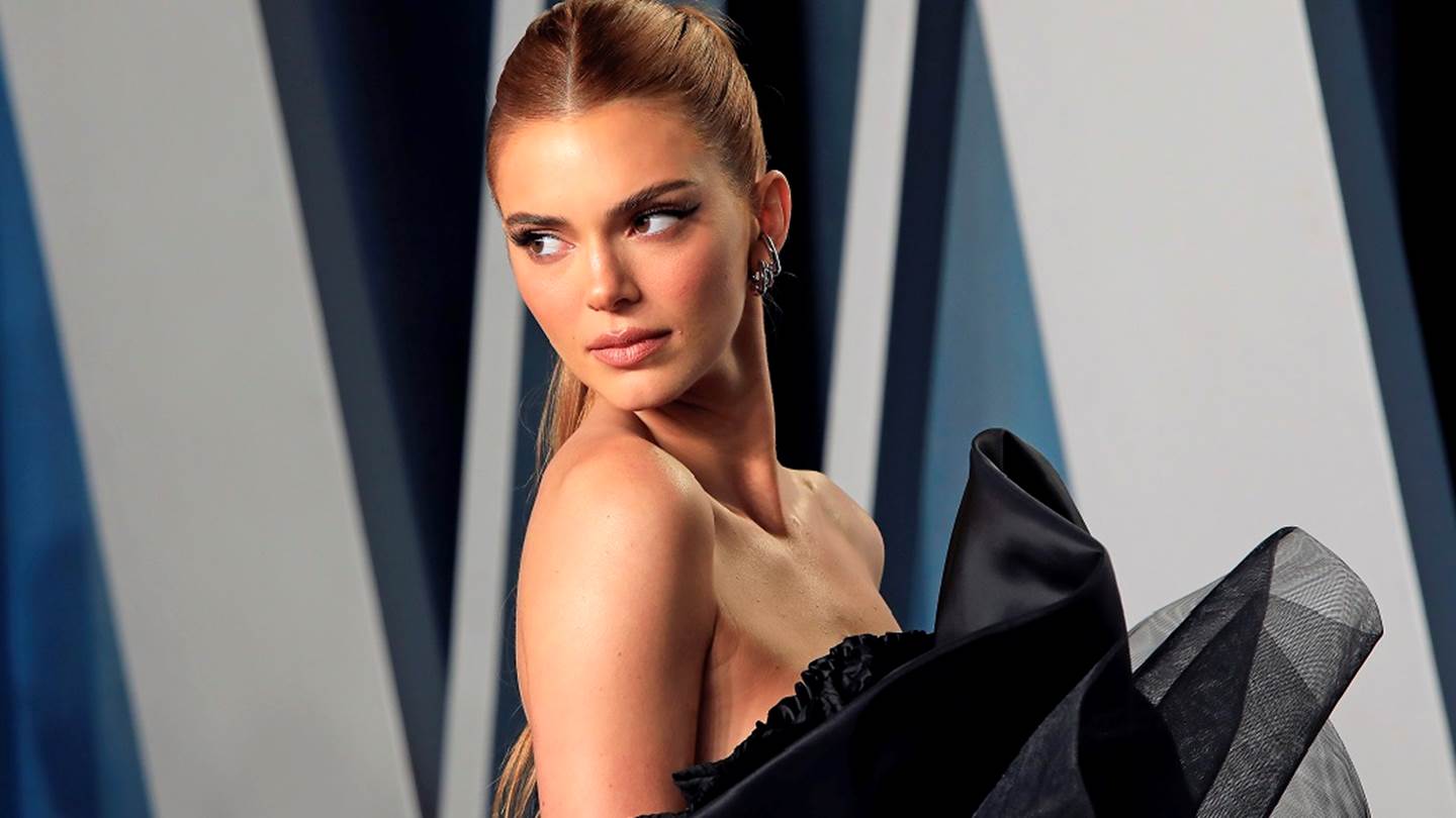 H Kendall Jenner πήγε και φέτος Coachella, topless