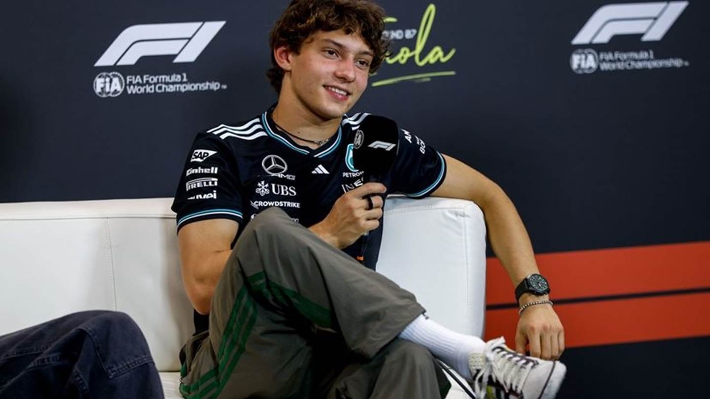 Ο Kimi Antonelli οργάνωσε εκδρομή στην Ίμολα της Formula 1 για όλη την τάξη του στο σχολείο