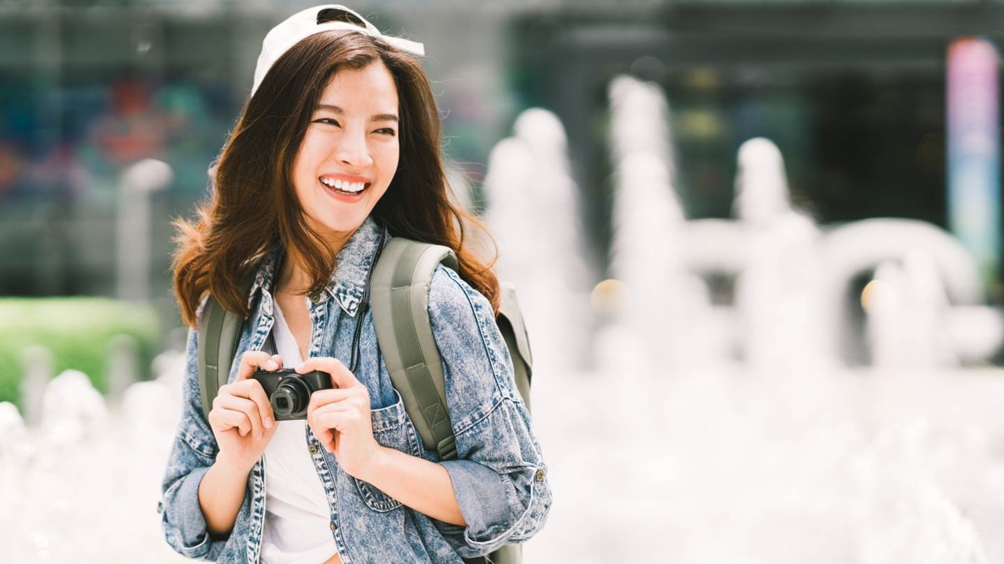 Σε άλλα νέα, στην Ιαπωνία κάνουν μαθήματα για να θυμηθούν πώς χαμογελάνε