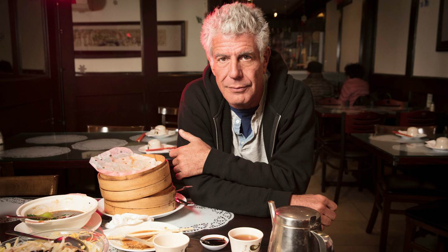 Στο τελευταίο του βιβλίο ο Anthony Bourdain έχει συνταγές για την κόρη του