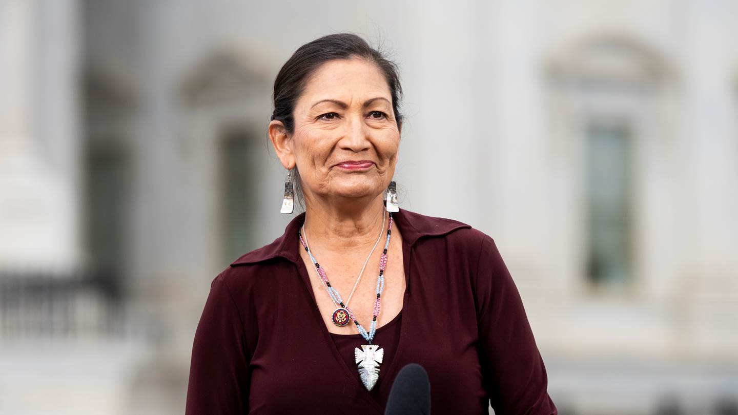 Deb Haaland, η πρώτη ιθαγενής σε αμερικανική κυβέρνηση