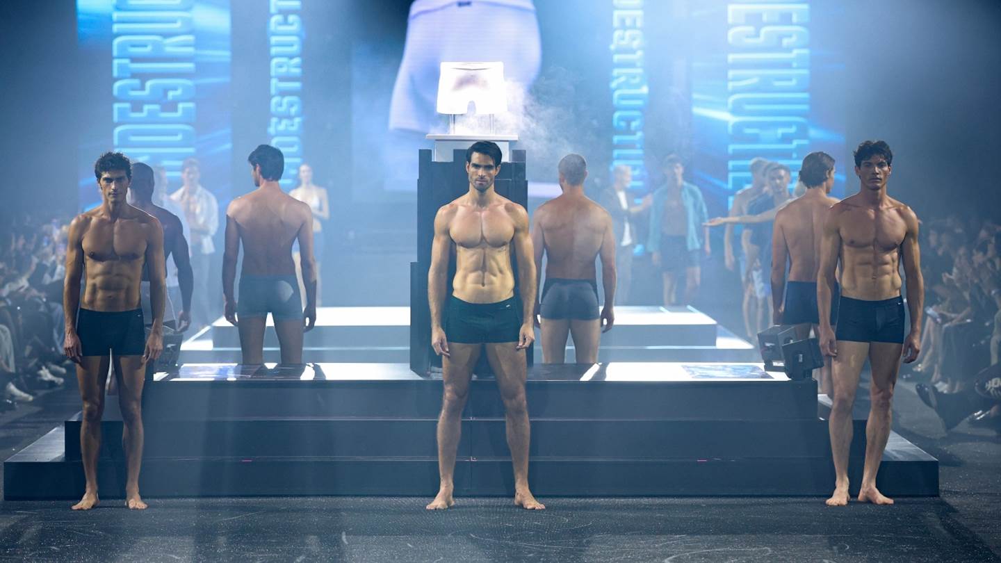 IUMAN-Intimissimi Uomo, ένα νέο όνομα για να γιορτάσουμε δέκα χρόνια επιτυχίας με το βλέμμα στραμμένο στο μέλλον