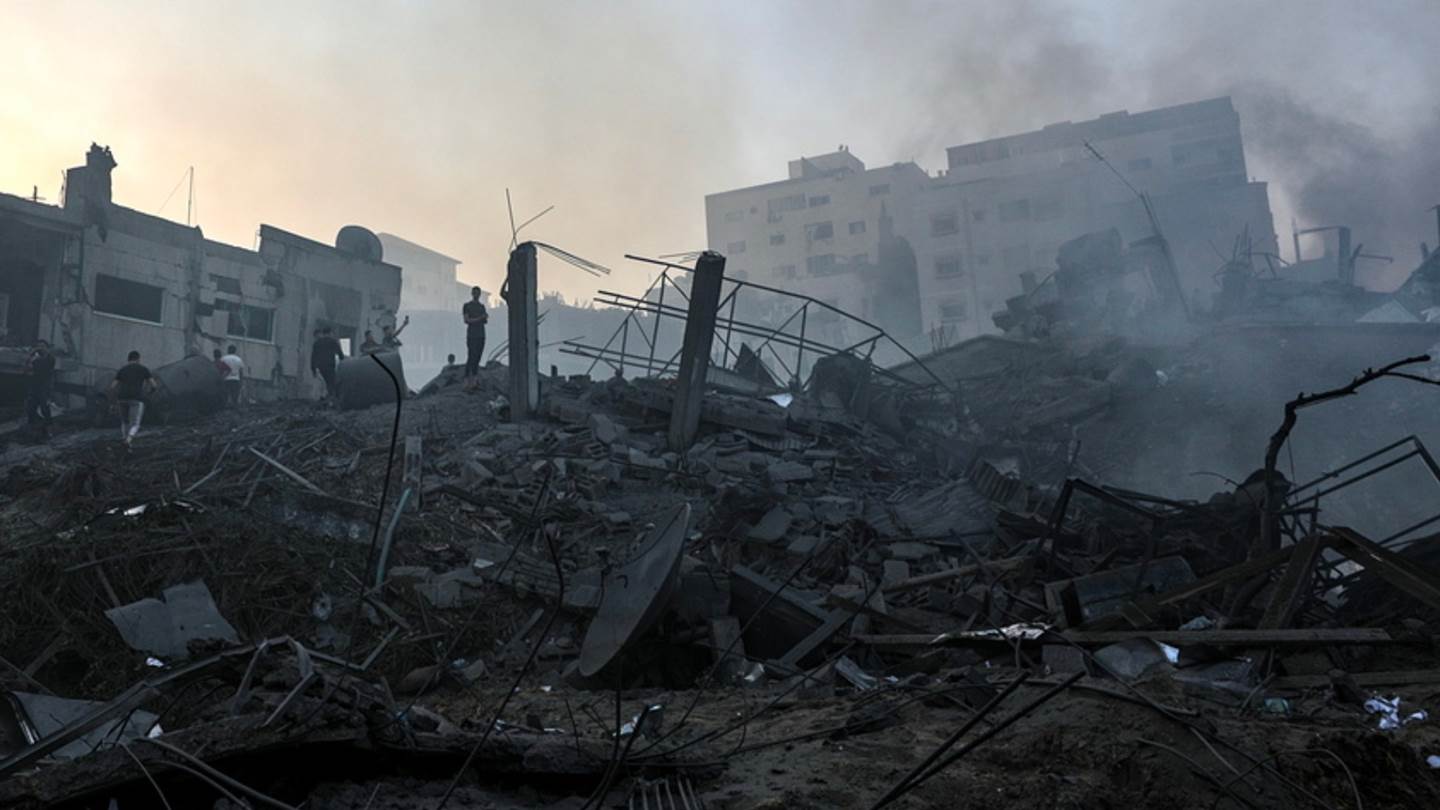 Χερσαίες δυνάμεις του Ισραήλ μπήκαν στη βόρεια Γάζα μέσα στη νύχτα