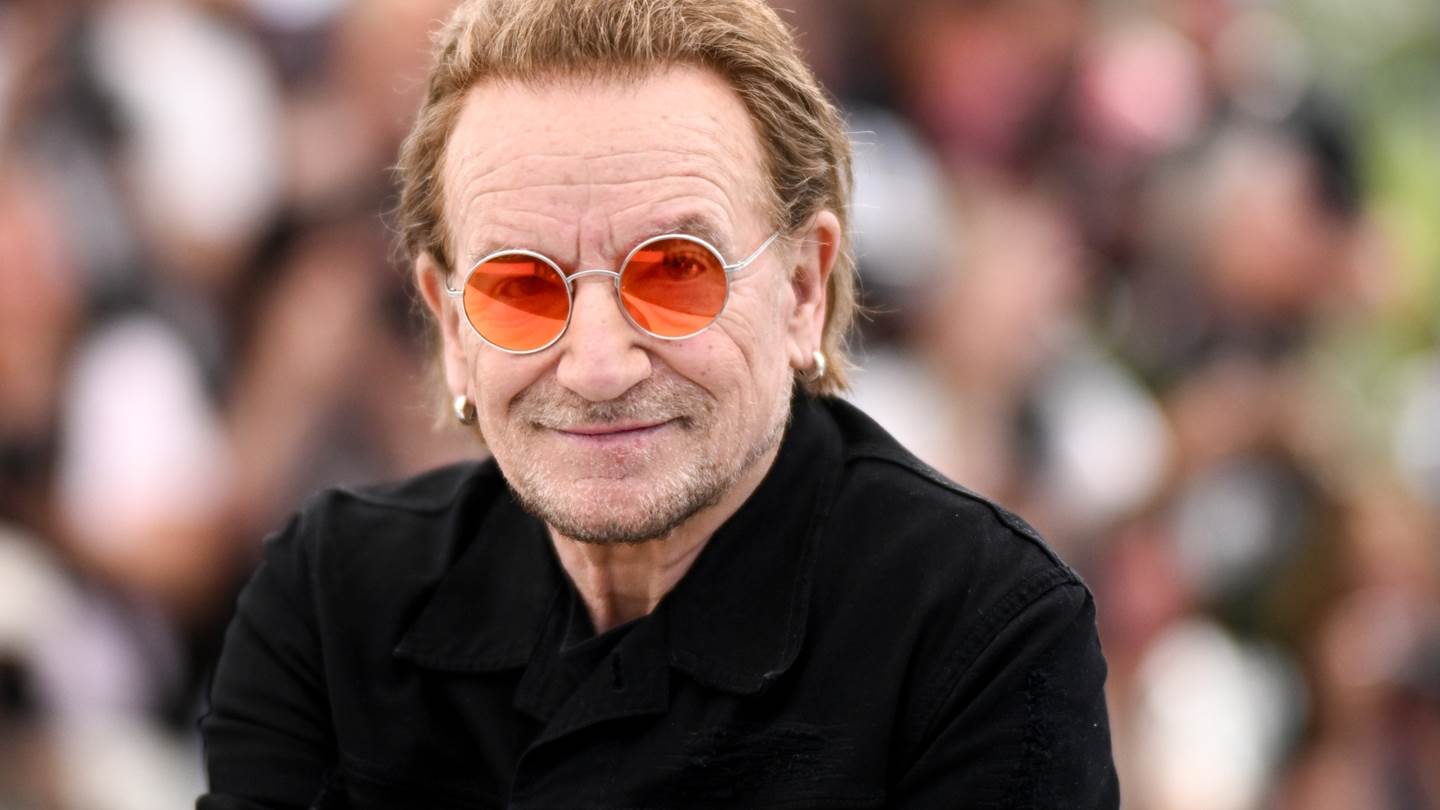 Αυτή η μπάντα αξίζει τον μεγαλύτερο σεβασμό, σύμφωνα με τον Bono