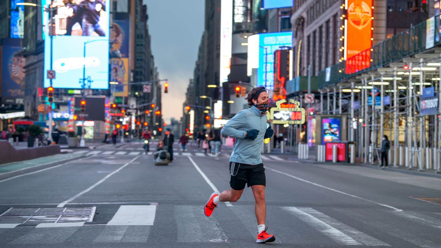Γιατί η πανδημία δεν παρουσιάζει ύφεση στις ΗΠΑ όπως στην Ευρώπη