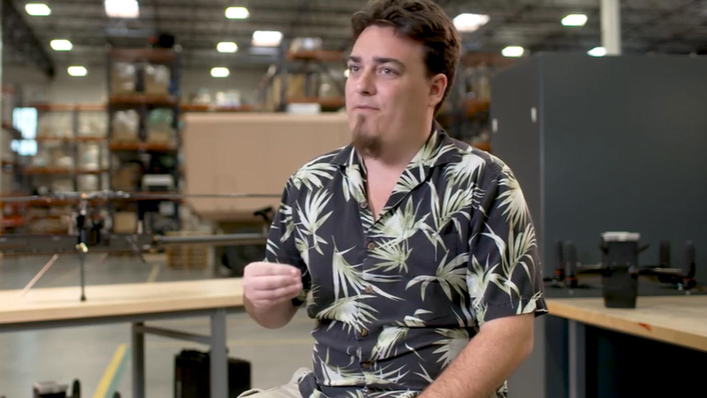 Palmer Luckey, o αυτοδίδακτoς μηχανικός που πλούτισε από τον πόλεμο στην Ουκρανία