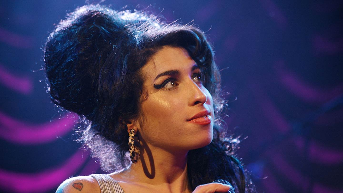 Πρώτη ματιά στο κινηματογραφικό Back to Black της Amy Winehouse
