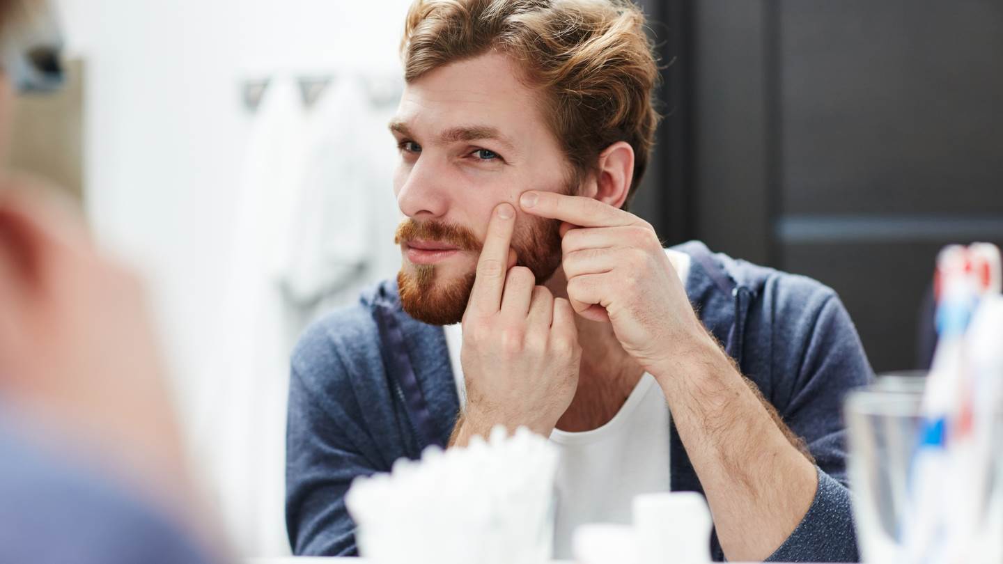 Αν βγάζεις σπυράκια μπορεί να φταίνε τα λάθη που κάνεις στην περιποίηση