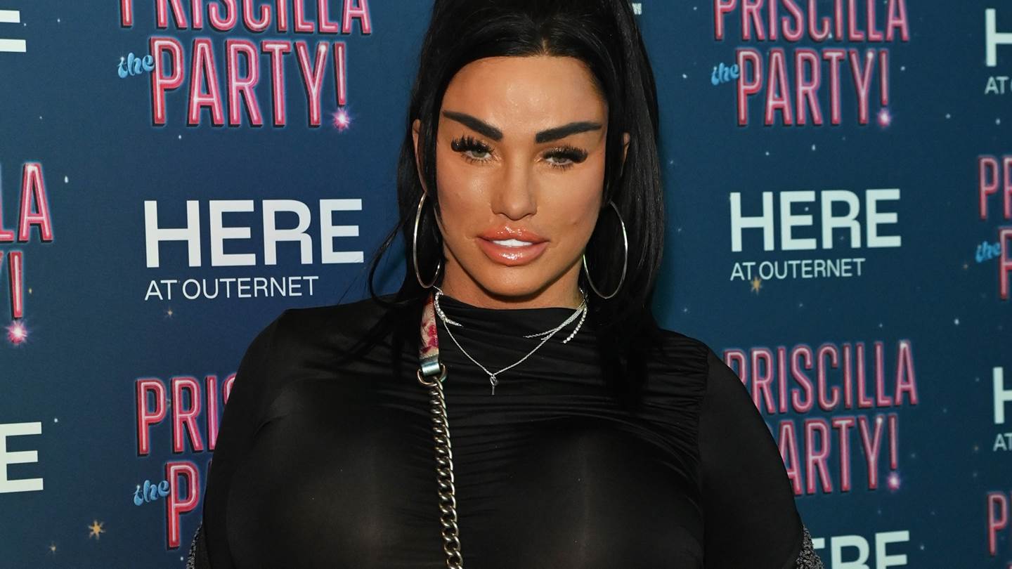 H Katie Price τρεντάρει στο ίντερνετ και δυστυχώς όχι για καλό