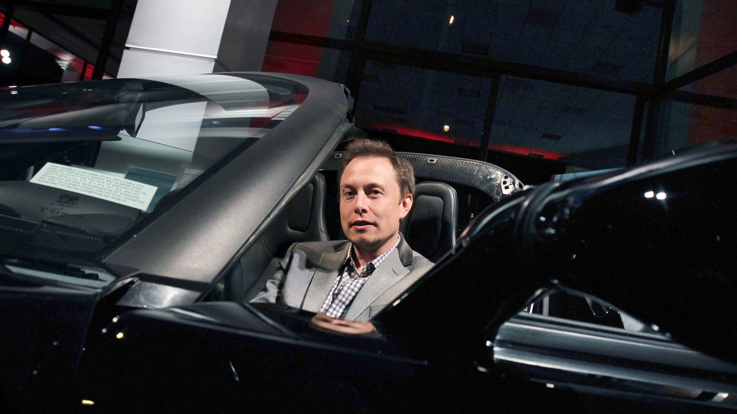 Pop-up κατάστημα της Tesla στην Αθήνα