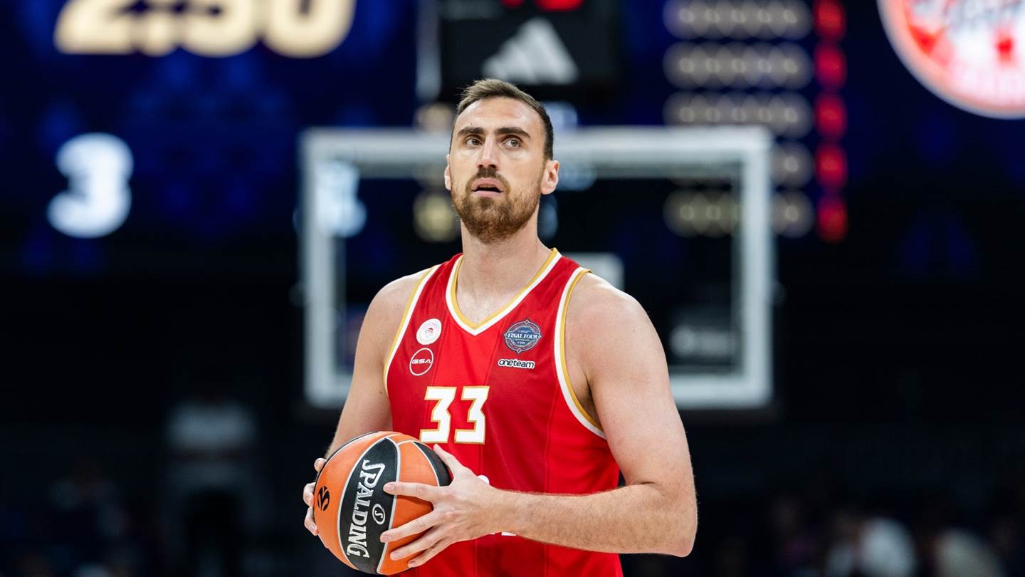 Νίκολα Μιλουτίνοφ: Πόσα θα πάρει και οι λόγοι που τον κράτησαν στον Ολυμπιακό