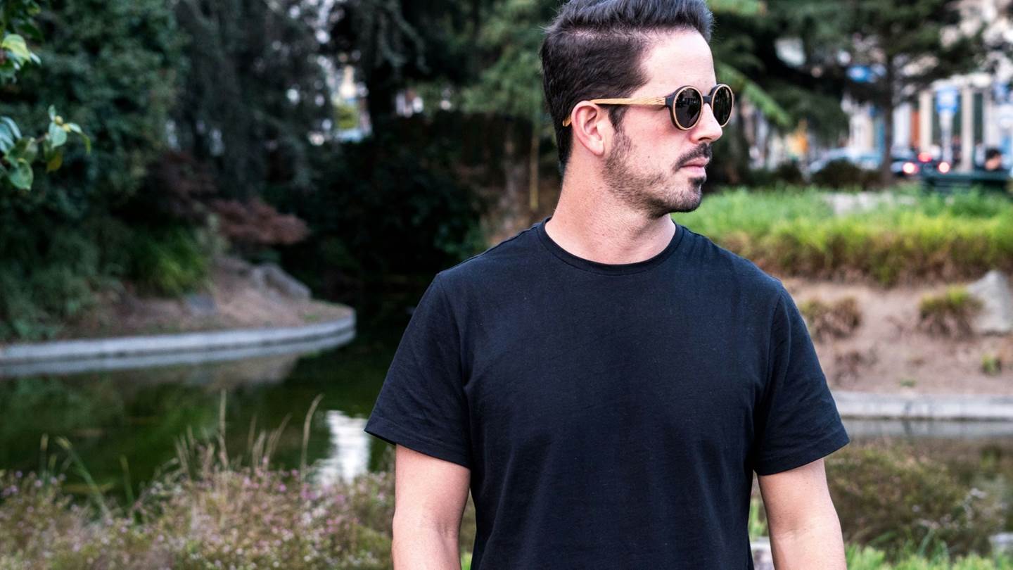 Τι σημαίνει αν φοράς συνέχεια μαύρα ρούχα