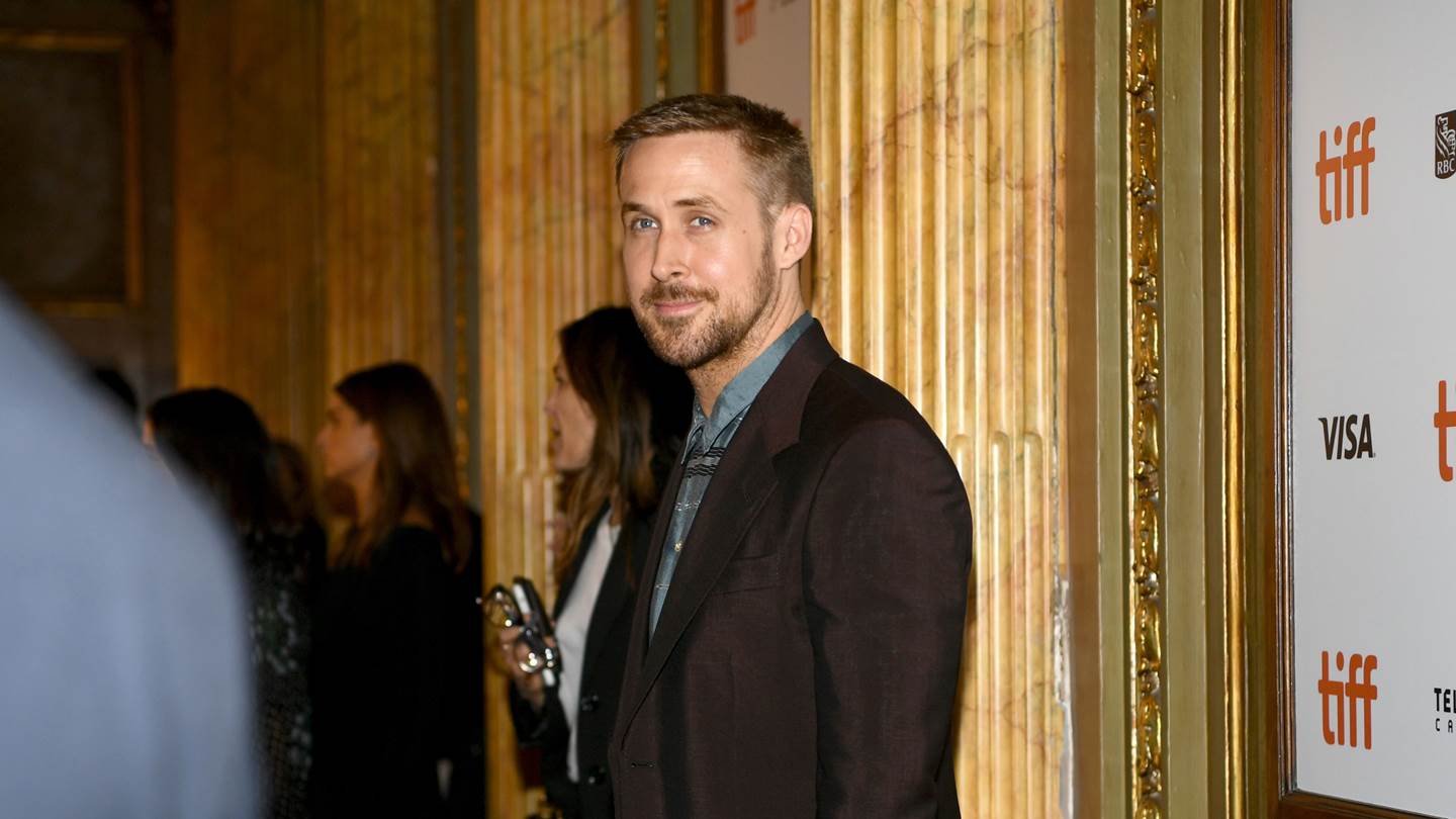 Αποκωδικοποιήσαμε τα στιλιστικά μυστικά του Ryan Gosling