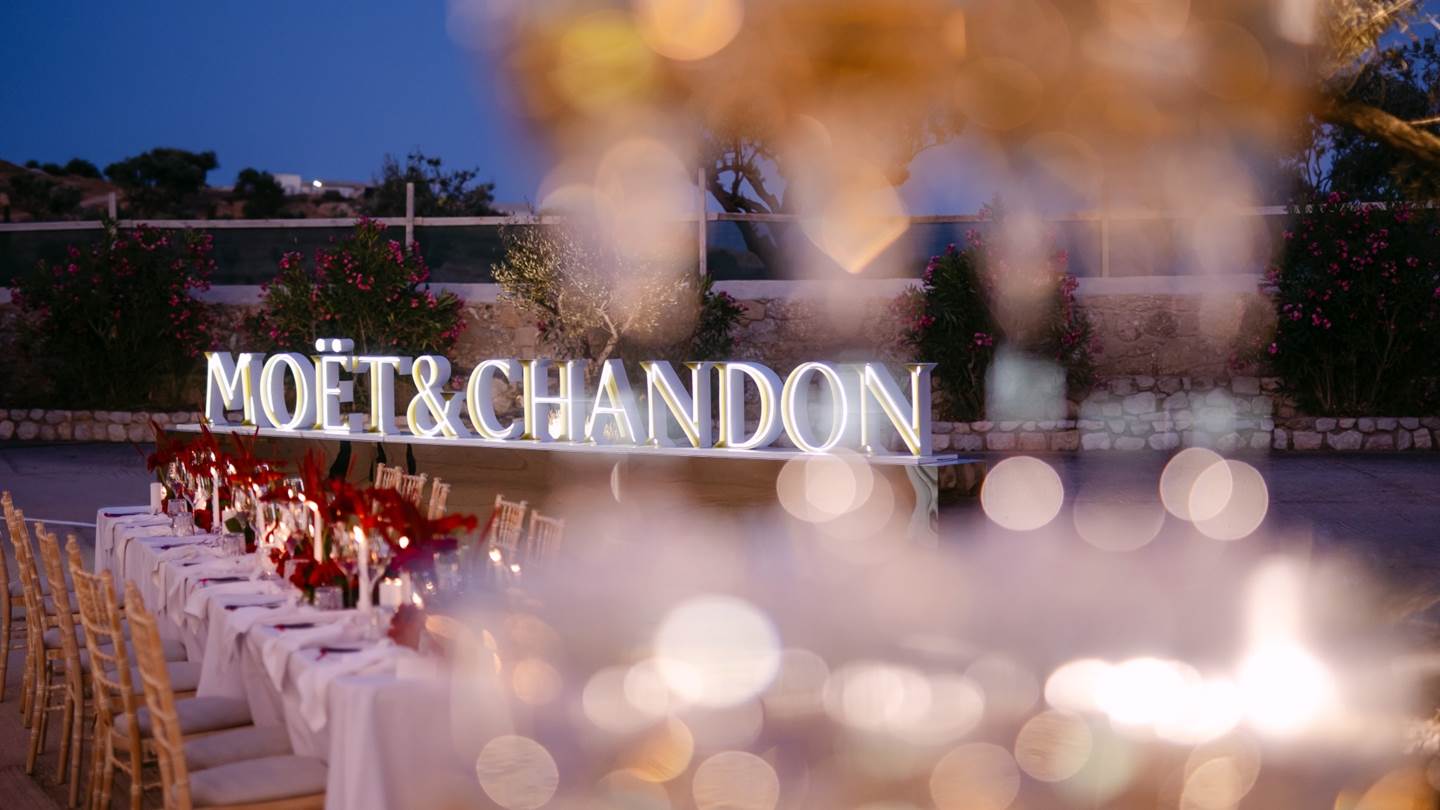 Moët & Chandon: Μια βραδιά γεμάτη λάμψη και καλοκαιρινή μαγεία στις Σπέτσες!