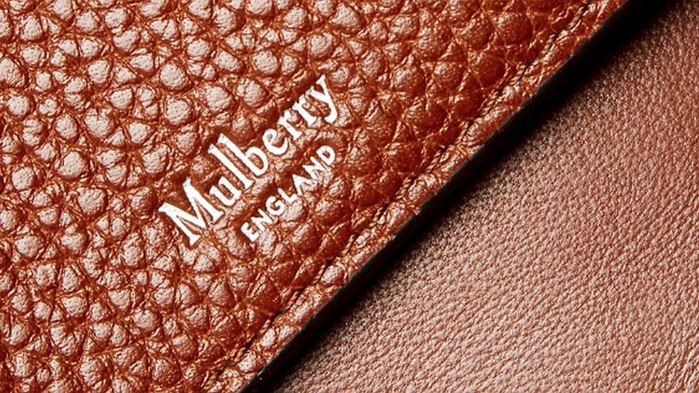 Πορτοφόλι: Το ύφασμα, το χρώμα, το σχέδιο