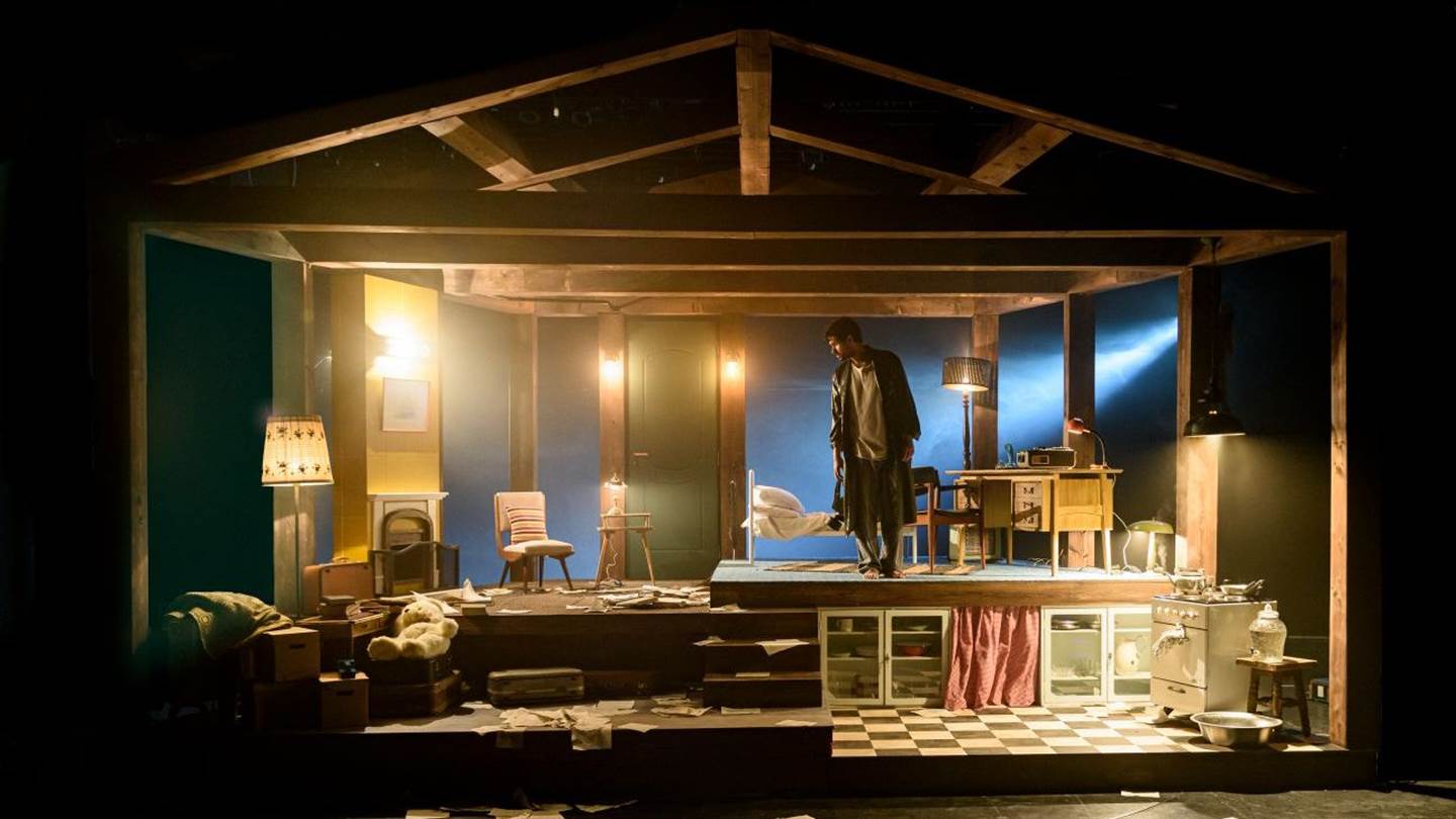 5 θεατρικές παραστάσεις που εμπνέονται από την επιστήμη