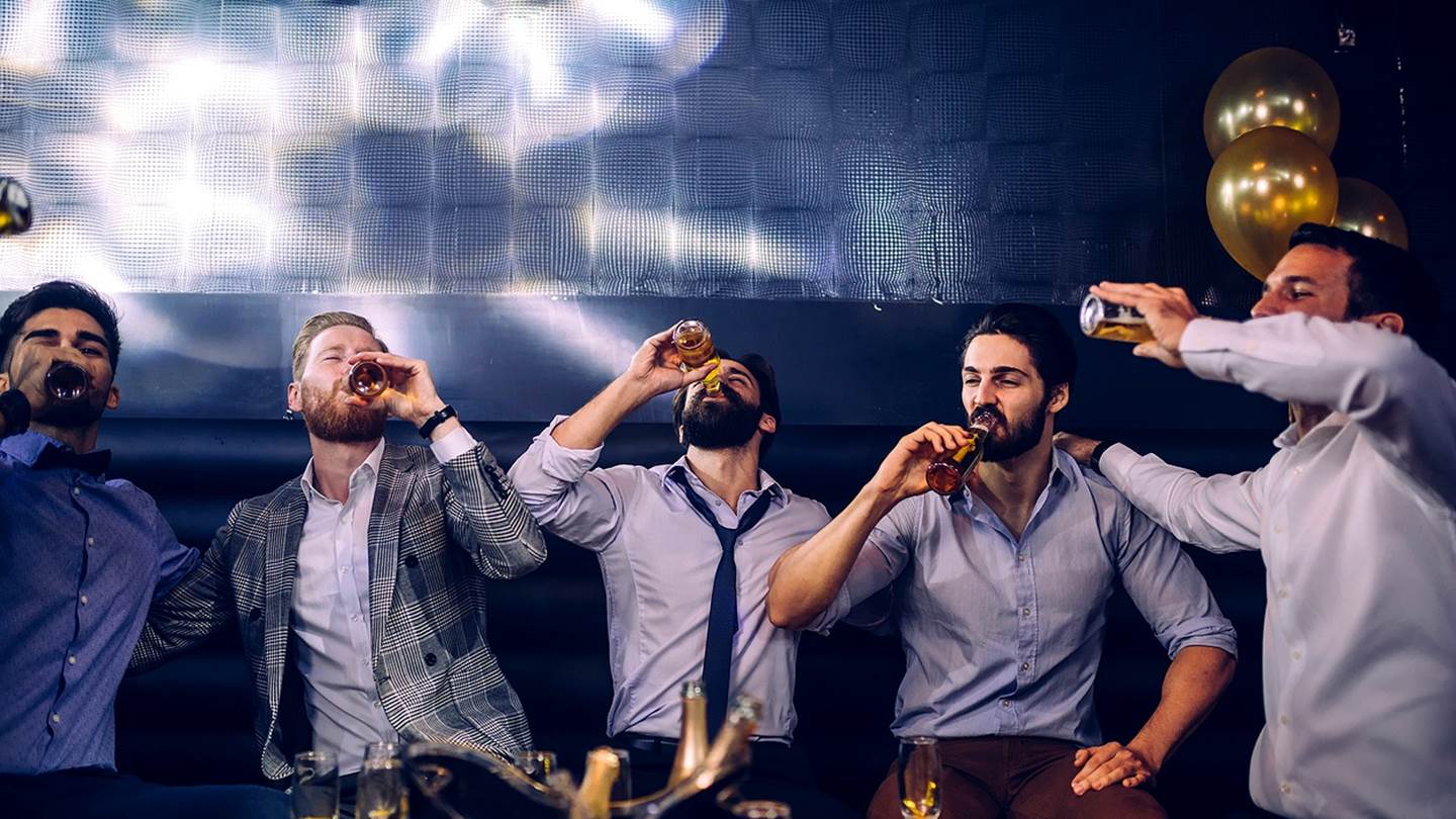 Πώς πρέπει να να συμπεριφέρεσαι σε ένα ποτάδικο