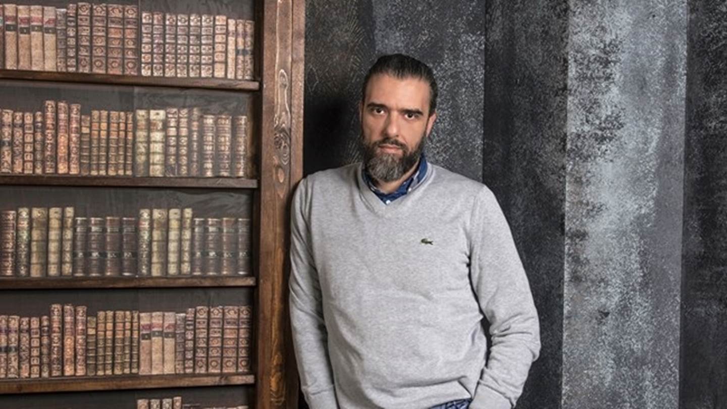 Όσα γνωρίζουμε για τη σειρά 'Ριφιφί' του Σωτήρη Τσαφούλια στην Cosmote TV