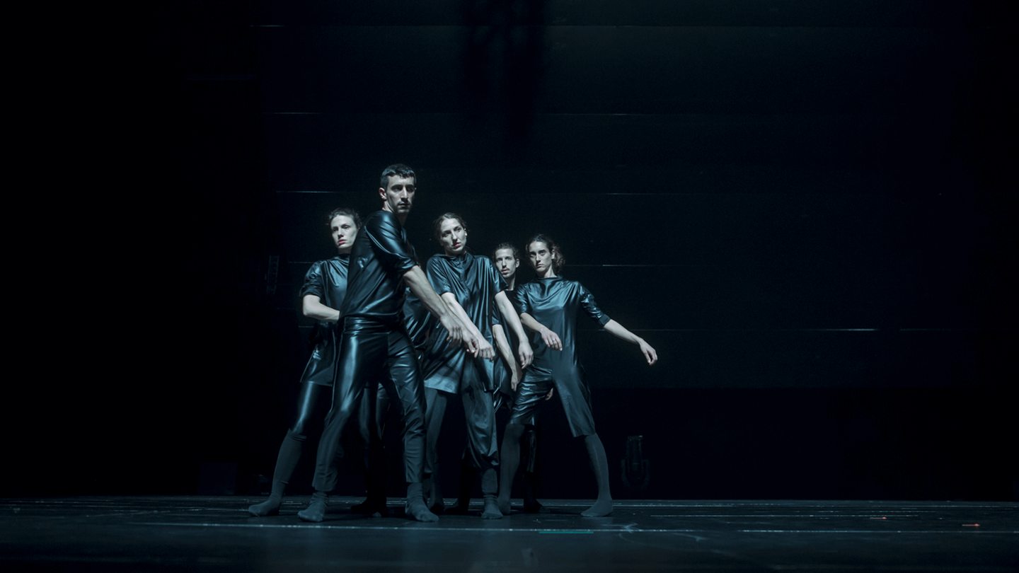 Ένας παγετώνας χορεύει στη Στέγη