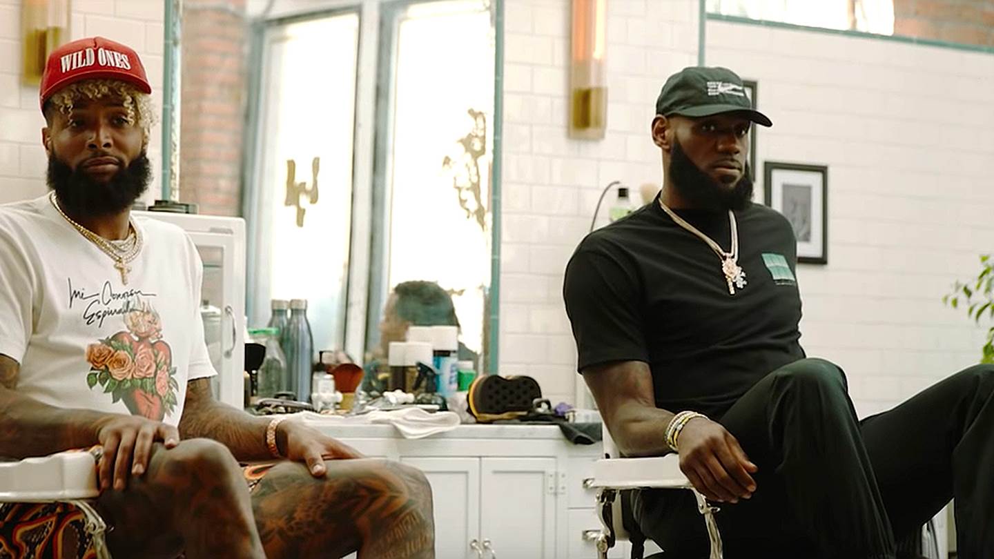 Ο LeBron James τα λέει με Snoop Dogg και Jon Stewart στο πρώτο επεισόδιο του The Shop