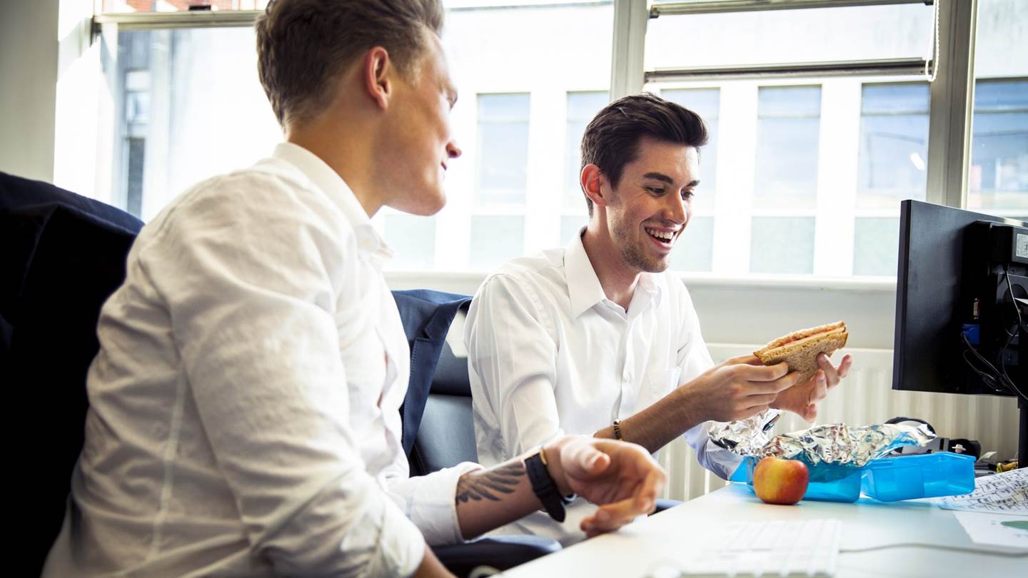 Πώς θα τρως μεσημεριανό στο γραφείο σαν κύριος