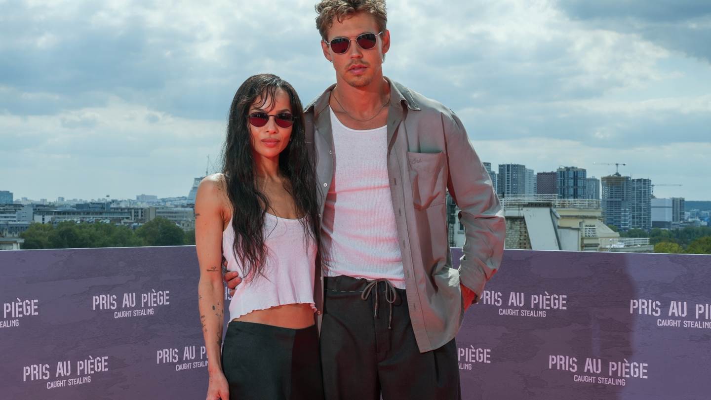 Τι λέει η ψυχολογία για όσους φοράνε συνέχεια γυαλιά ηλίου