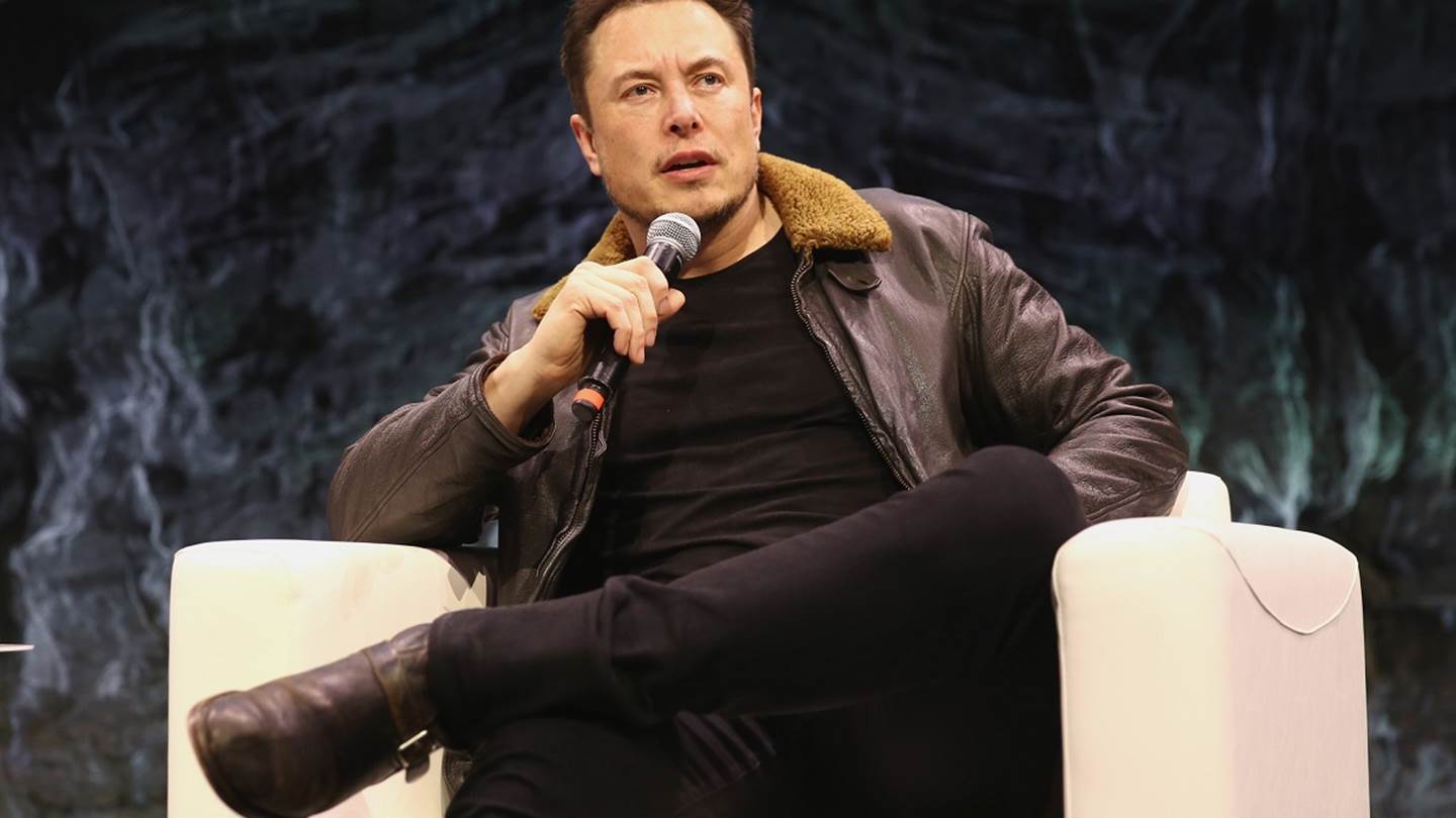 Ο Elon Musk ετοιμάζει την τεκίλα της Tesla, την Teslaquila