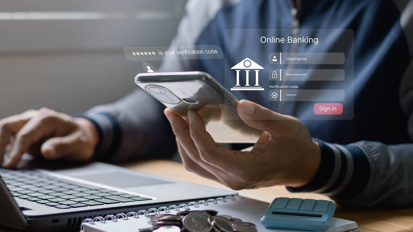 1 στους 4 Έλληνες χρησιμοποιεί IRIS