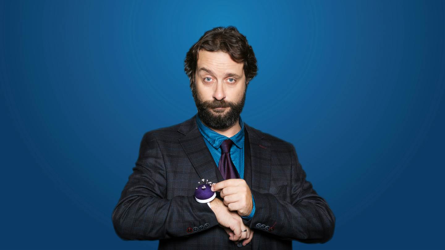 O Zήσης Ρούμπος, όταν δεν κάνει stand-up, βλέπει 11 σειρές ταυτόχρονα