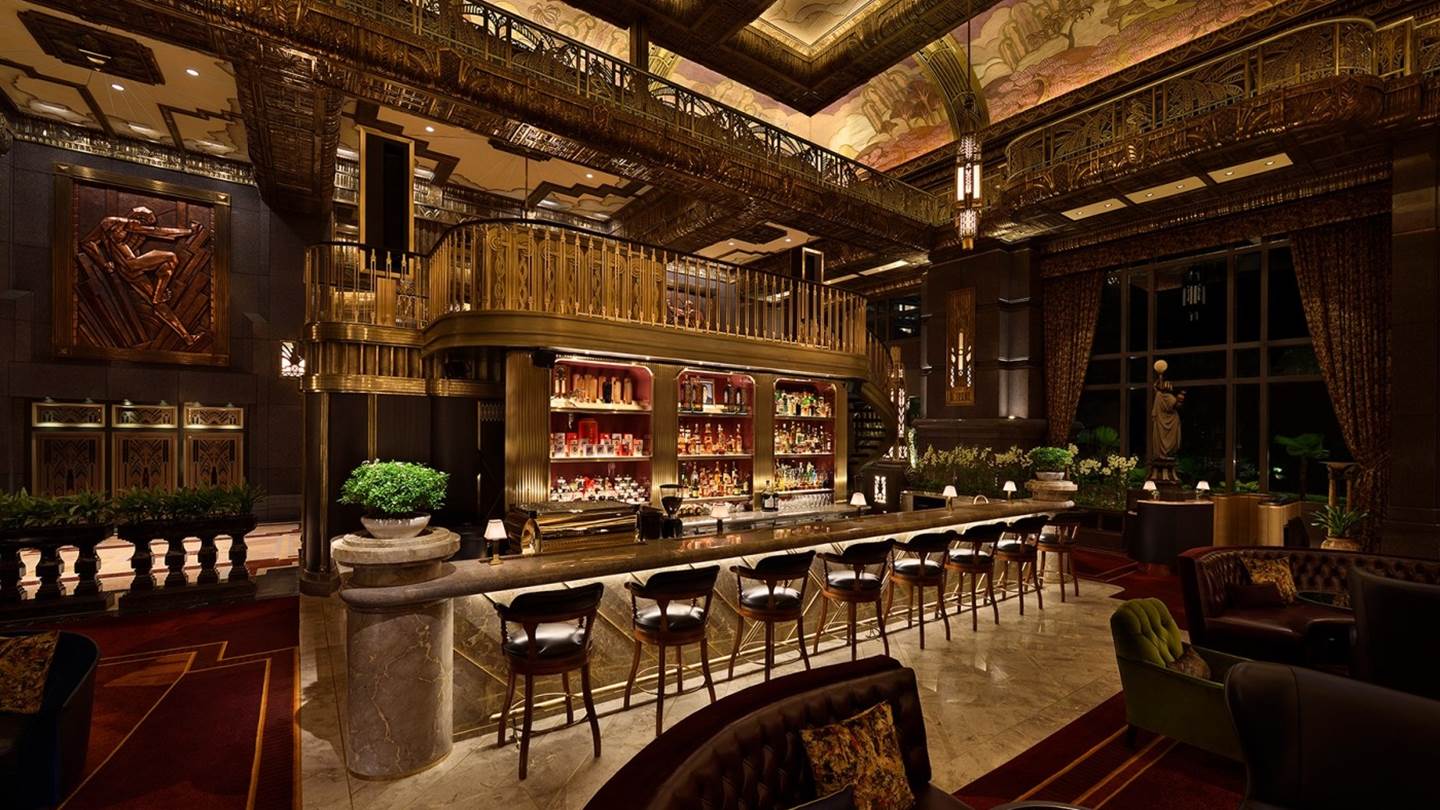 Για gin lovers: Αυτό το bar στη Σιγκαπούρη έχει πάνω από 1.000 ετικέτες gin