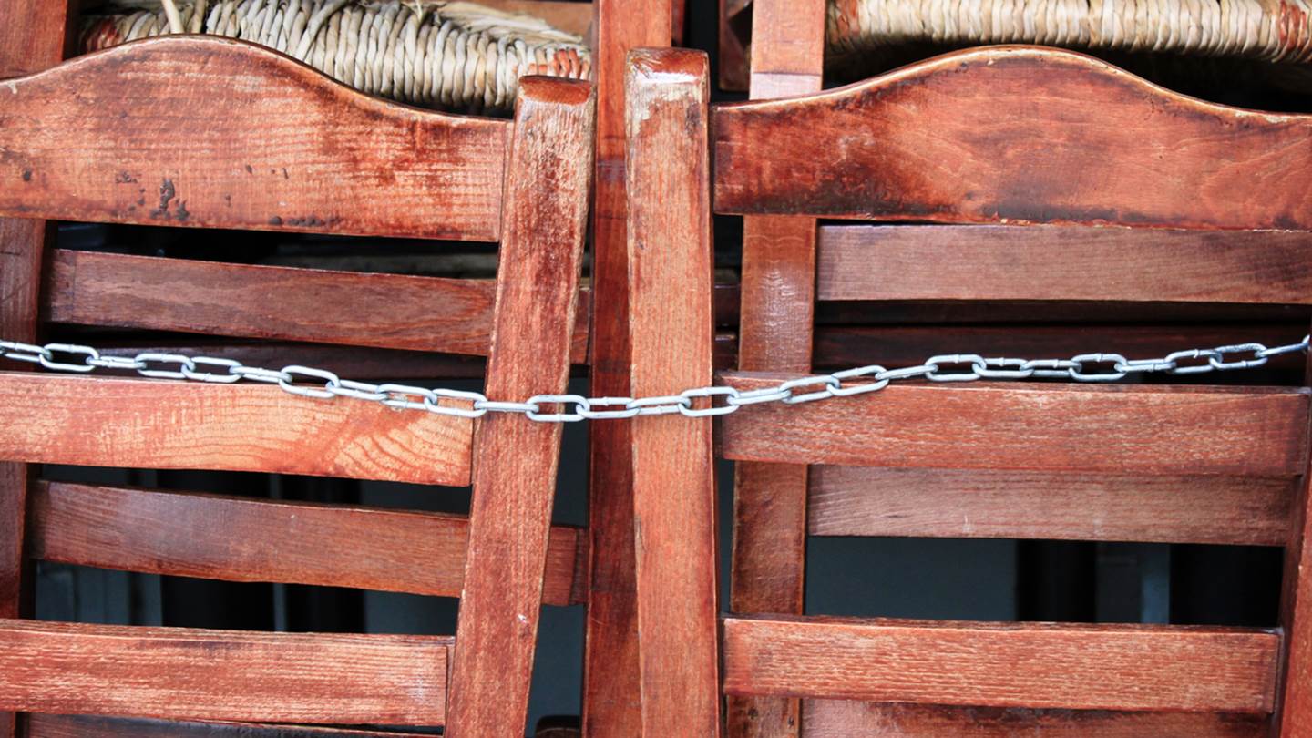 Πώς θα γίνει η σταδιακή άρση του lockdown