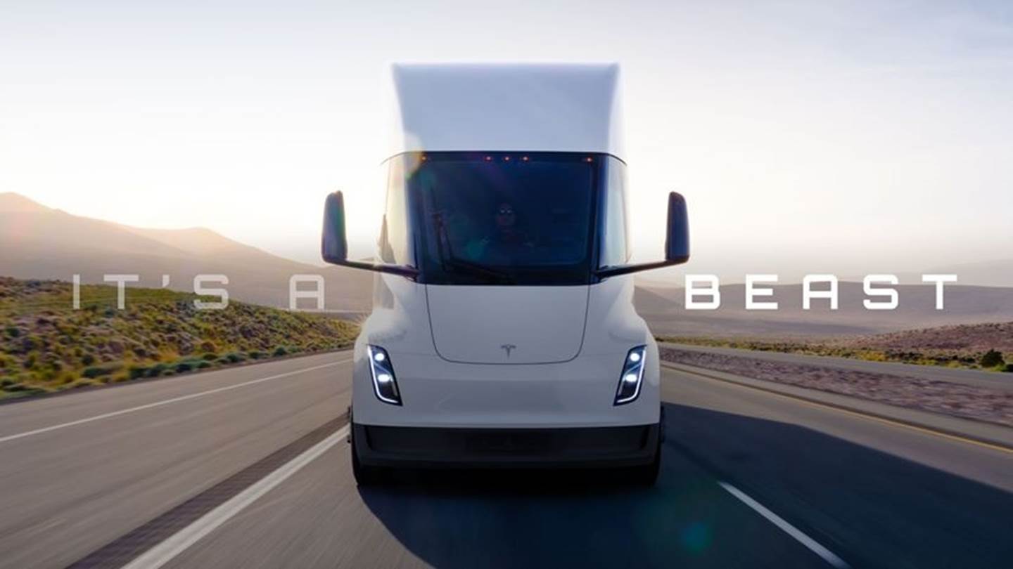 To Tesla Semi είναι ένα 'θηρίο' με 3 ηλεκτροκινητήρες