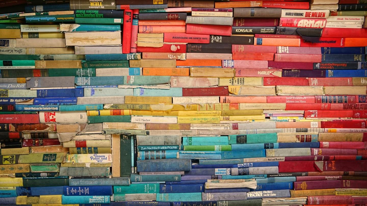 Υπάρχει λέξη για όσους αγοράζουν πολλά βιβλία και δεν τα διαβάζουν ποτέ