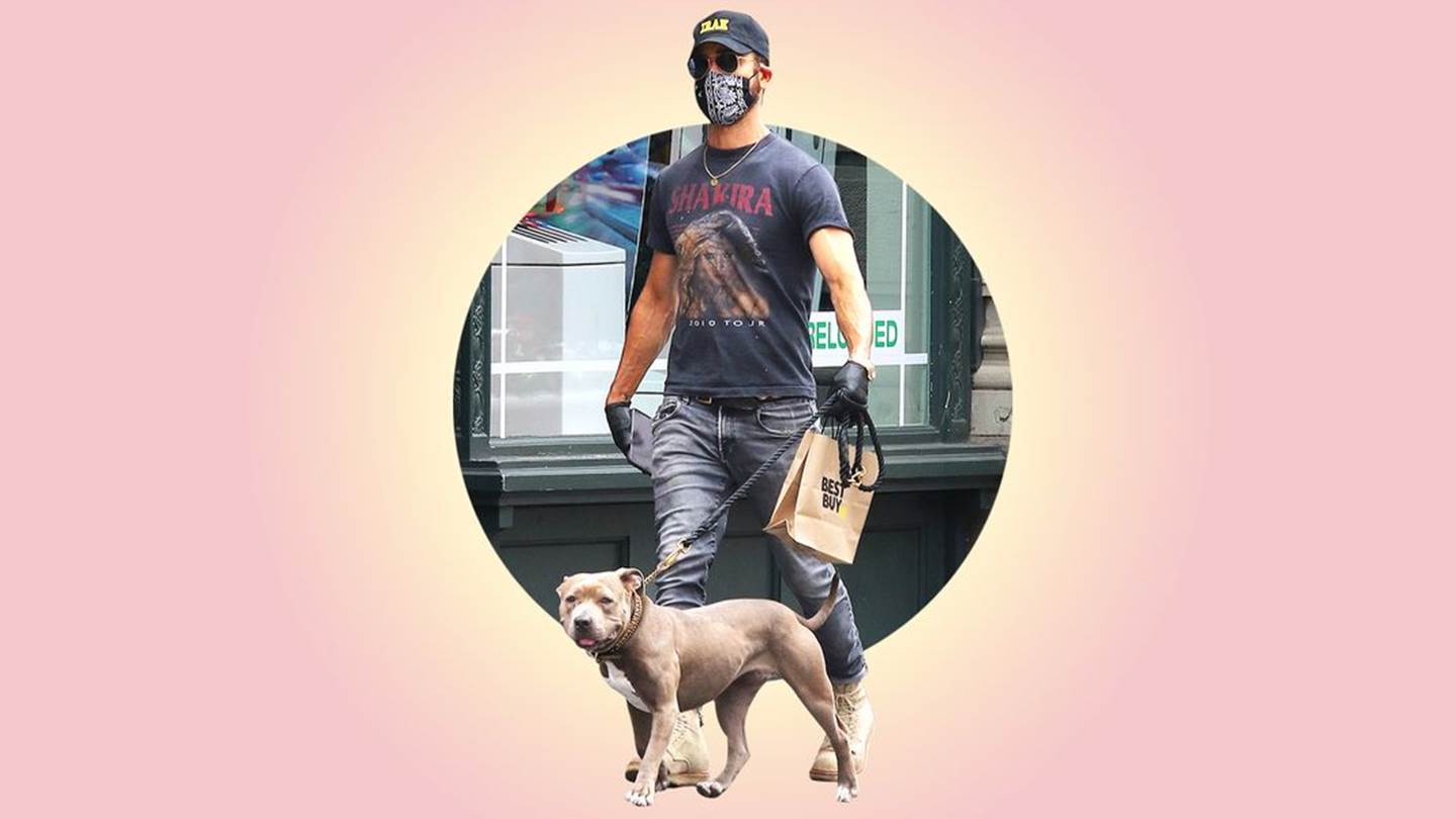 Τώρα που δεν κάνει ούτε κρύο, ούτε ζέστη ντύσου σαν τον Justin Theroux