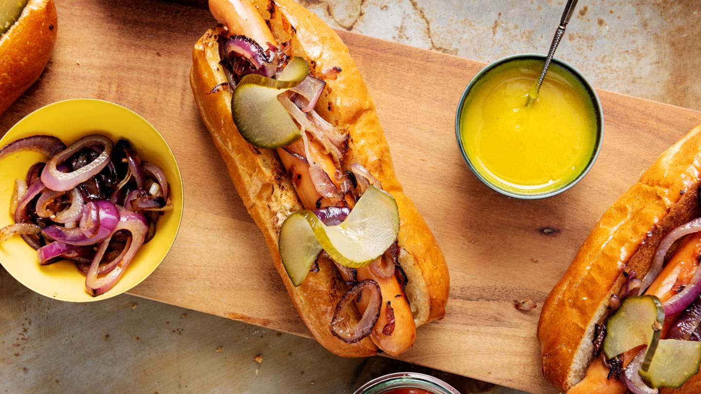 Όταν το bacon cheeseburger συνάντησε το hot dog