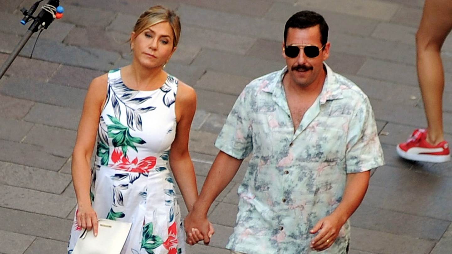 Ας μιλήσουμε για το υπερήφανο μουστάκι του Adam Sandler