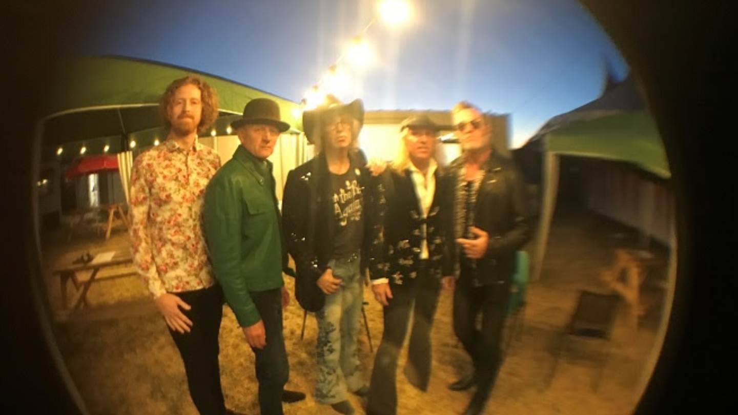 Οι πρώτες στιγμές των Waterboys στην Αθήνα