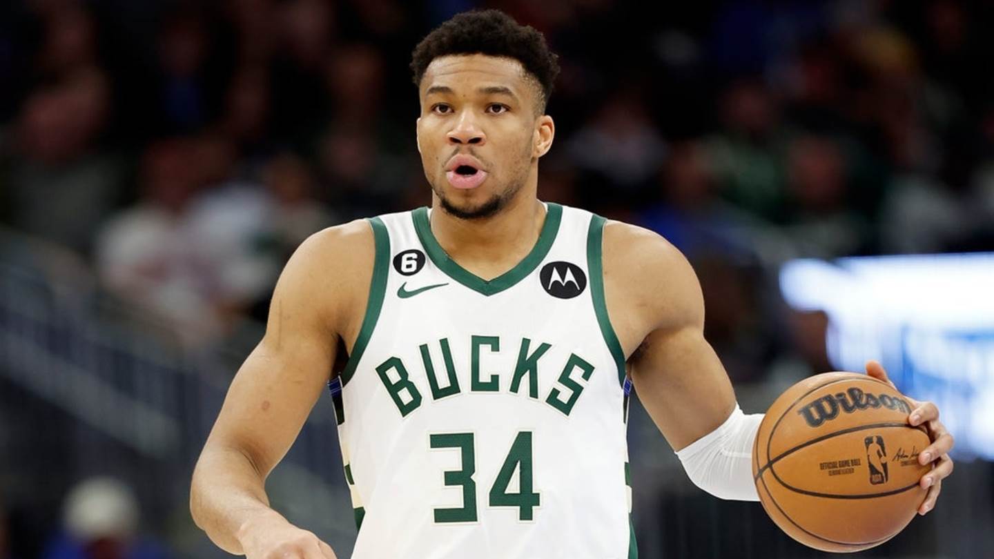 Επικός Αντετοκούνμπο με νικηφόρα πρεμιέρα κόντρα στους Σίξερς-δείτε τα highlights