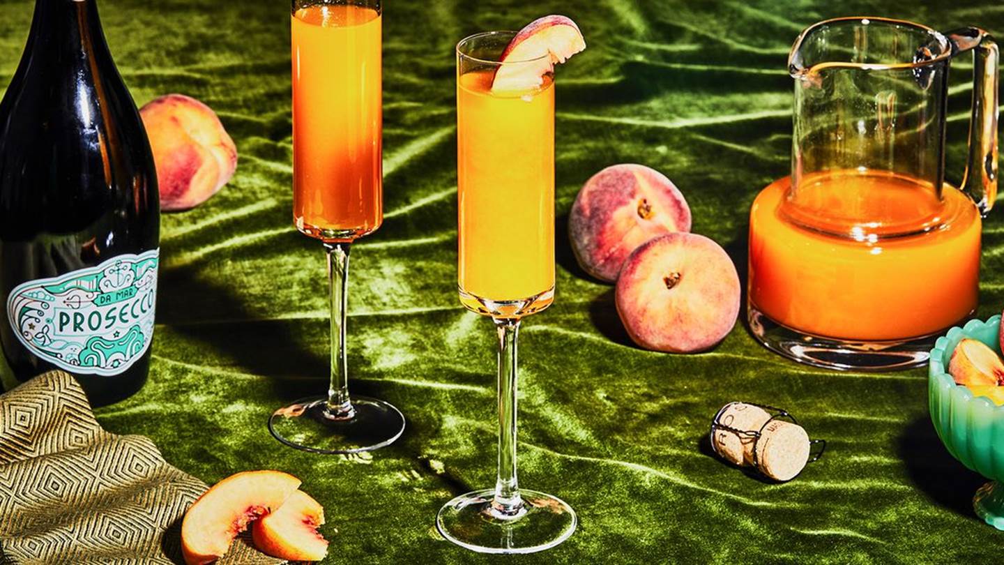 Η ιστορία και η συνταγή του Bellini