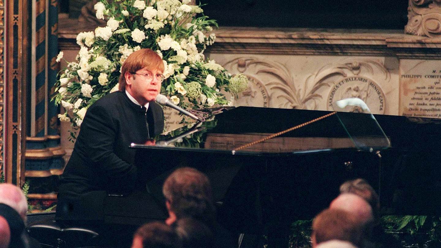 H ιστορία πίσω από το θρυλικό Candle In The Wind του Elton John για τη Diana