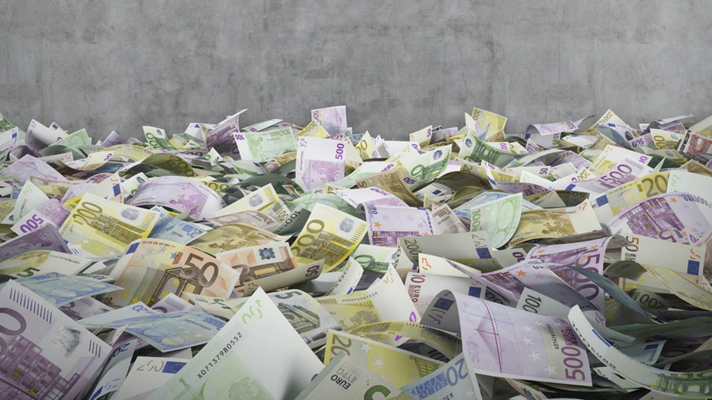 Η ύφεση 'συμπαθεί' περισσότερο την Ευρώπη από ό,τι τις ΗΠΑ