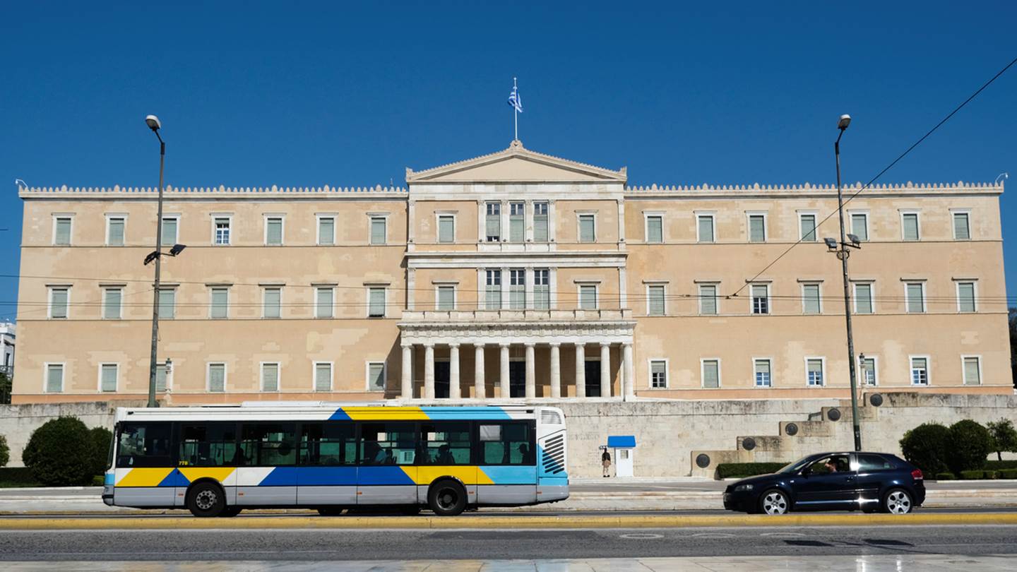 Στους δρόμους τα πρώτα 40 λεωφορεία μέσω leasing