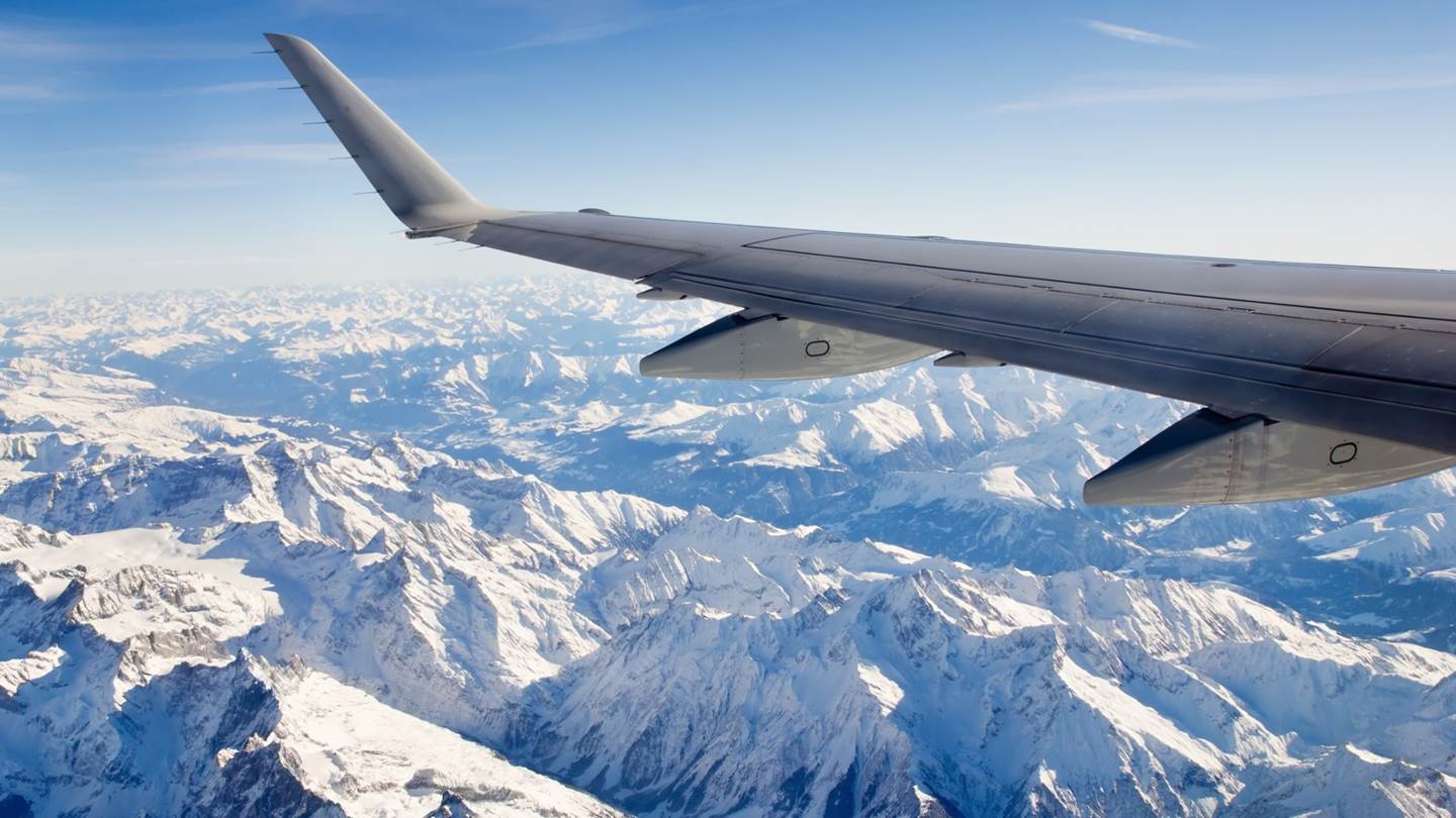 Οι σωστές ημέρες για να κλείσεις φθηνές πτήσεις, σύμφωνα με την Google