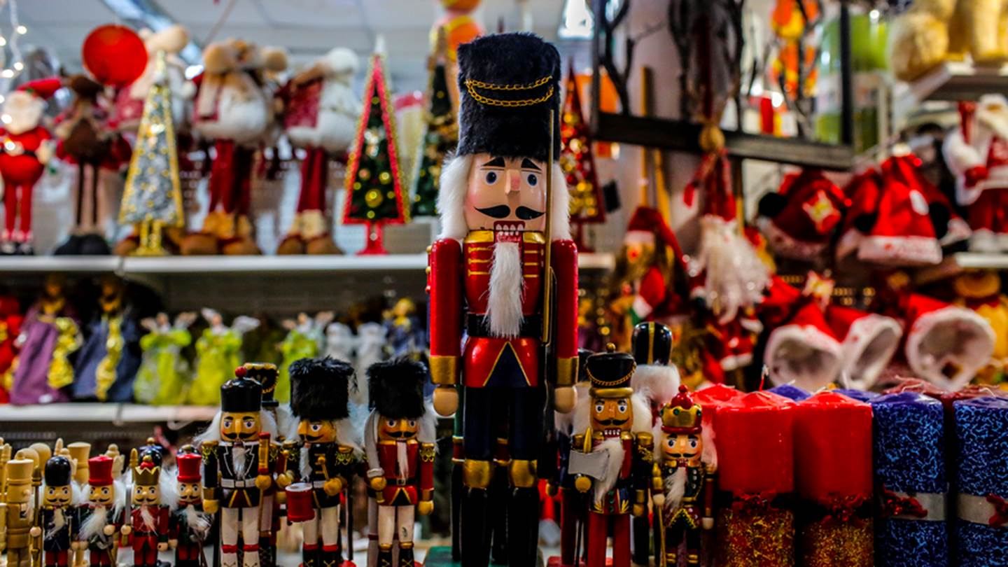 Τα νέα μέτρα που ισχύουν για την περίοδο των γιορτών