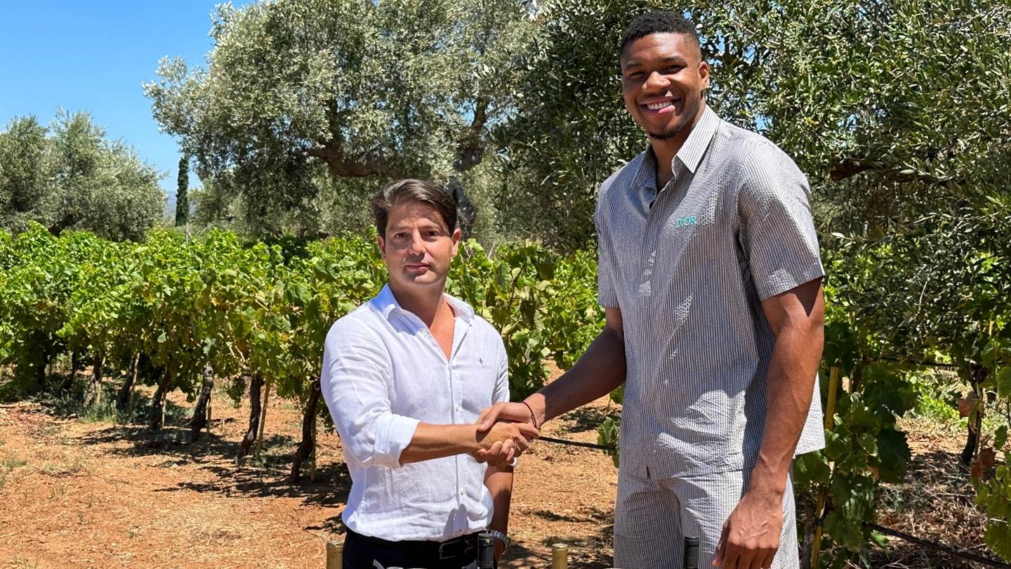 Τα αδέρφια Αντετοκούνμπο επενδύουν και στα ελληνικά κρασιά