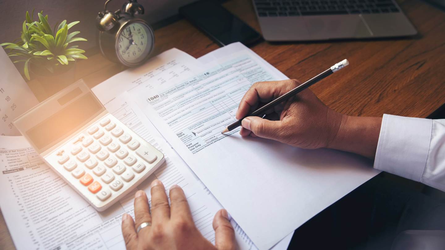 Οι αλλαγές στις φορολογικές δηλώσεις και τα τέλη κυκλοφορίας