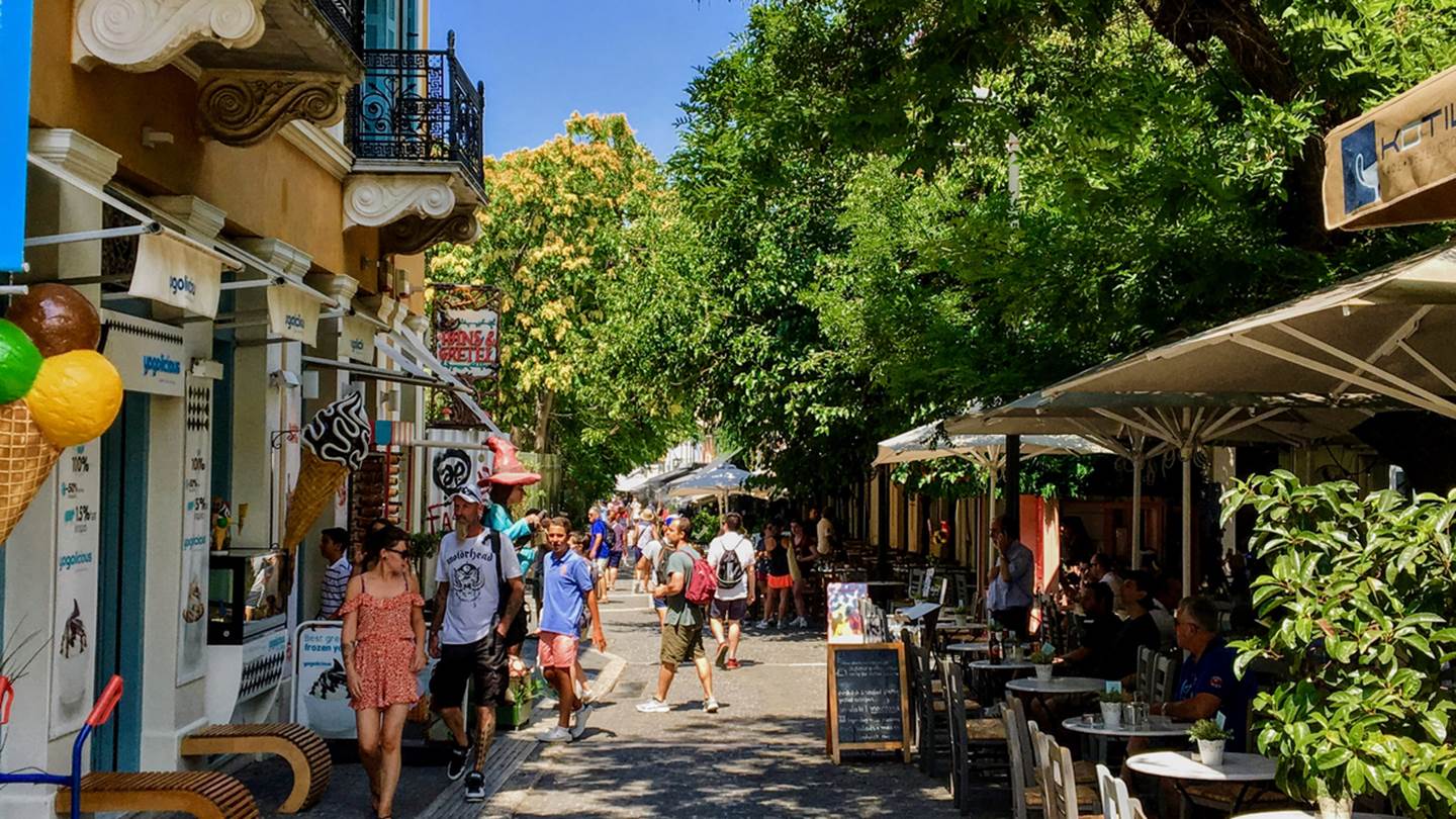 Προσεχώς οι νέες ανακοινώσεις για μέτρα στην εστίαση και υποχρεωτικό εμβολιασμό