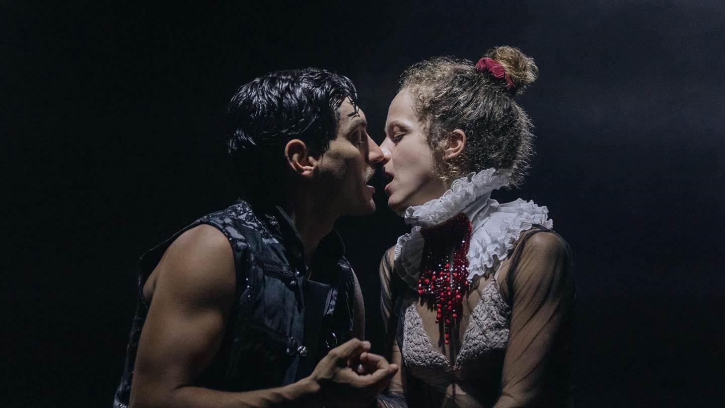 Αυλαία για τα θέατρα της Αθήνας μετά από 8 μήνες