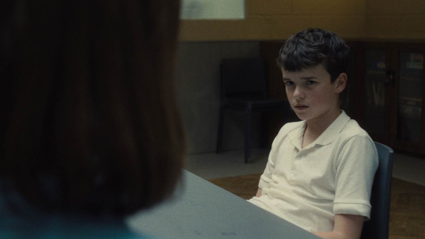 Παιδοψυχολόγος αποκαλύπτει τα κρυφά νοήματα στο Adolescence